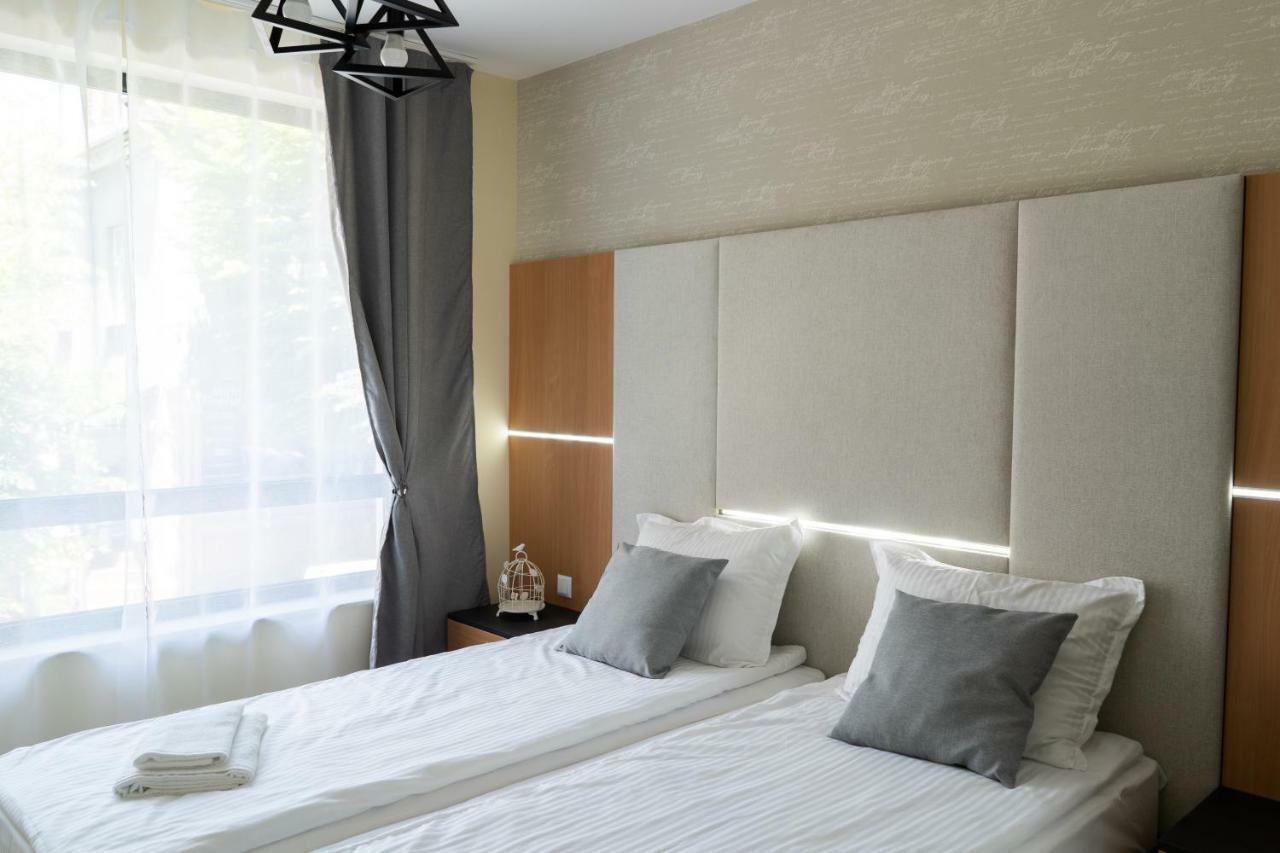 La Familia Apartments Warna Exterior foto