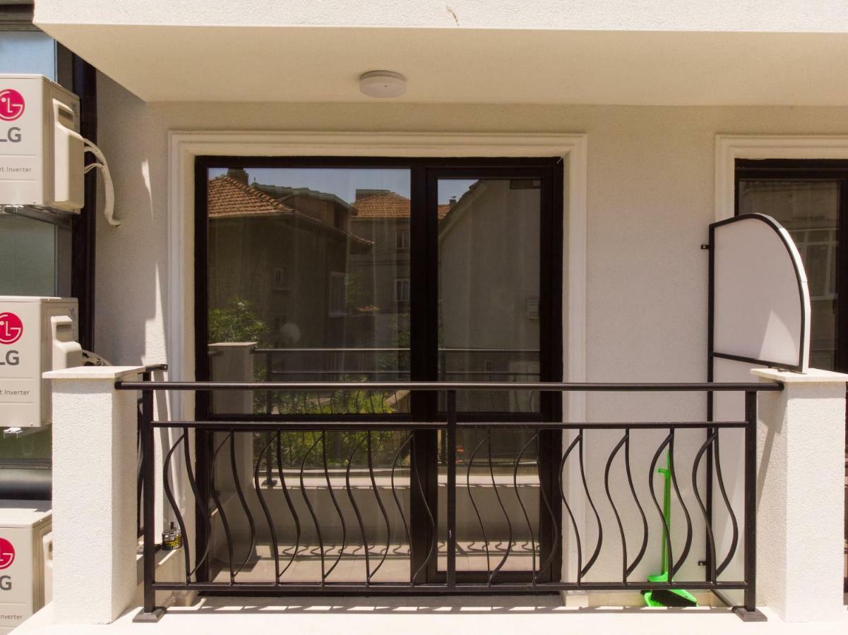 La Familia Apartments Warna Exterior foto
