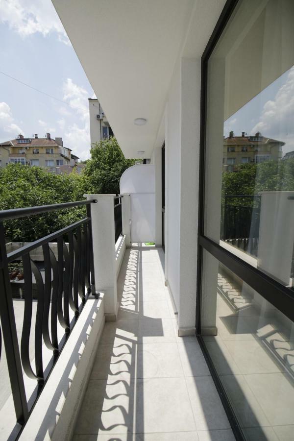 La Familia Apartments Warna Exterior foto