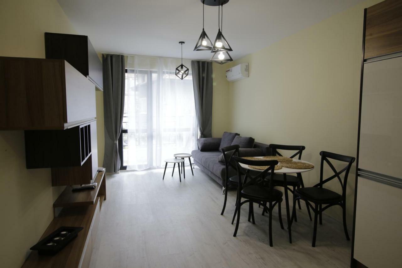La Familia Apartments Warna Exterior foto