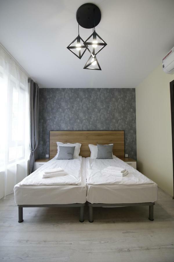 La Familia Apartments Warna Exterior foto